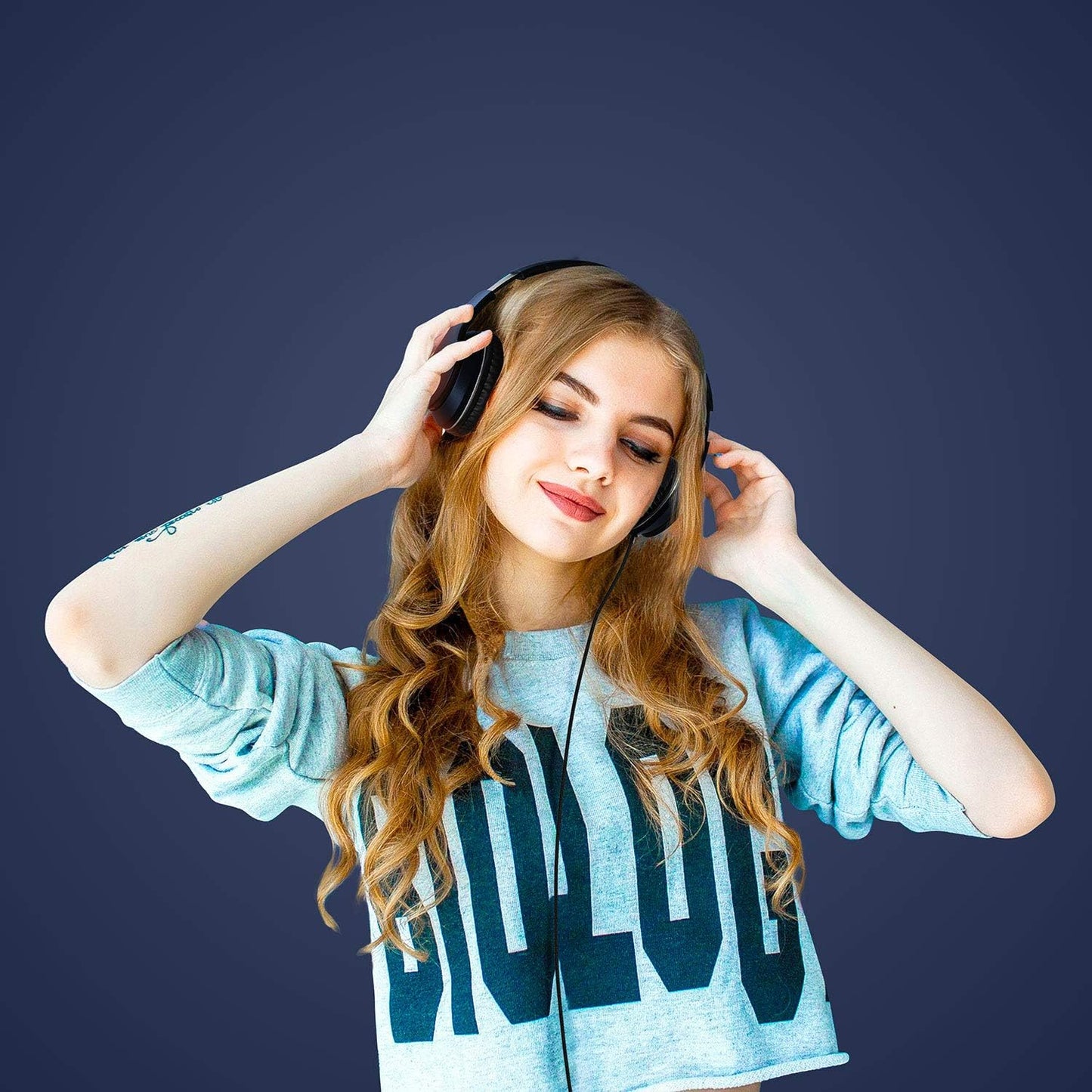 X6 Over-Ear Headphones with Microphone, Lightweight Foldable & Portable Stereo Bass Headphones with 1.45M No-Tangle, Wired Headphones for Smartphone Tablet MP3 / 4 (Dark Blue)