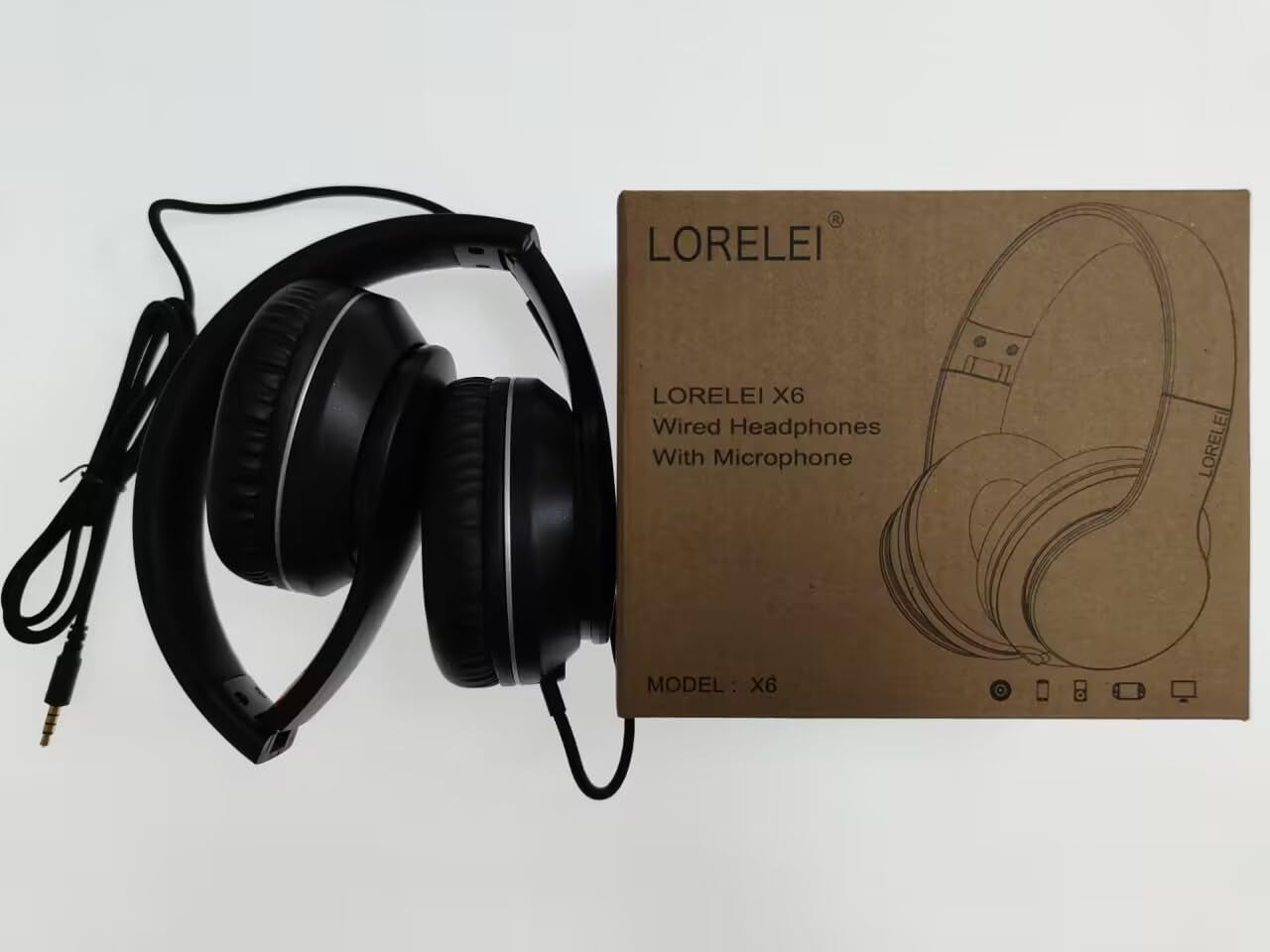X6 Over-Ear Headphones with Microphone, Lightweight Foldable & Portable Stereo Bass Headphones with 1.45M No-Tangle, Wired Headphones for Smartphone Tablet MP3 / 4 (Space Black)